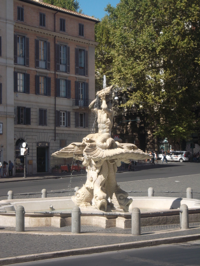 41_tritone-bernini-piazza_del_tritone-ritorno.jpg