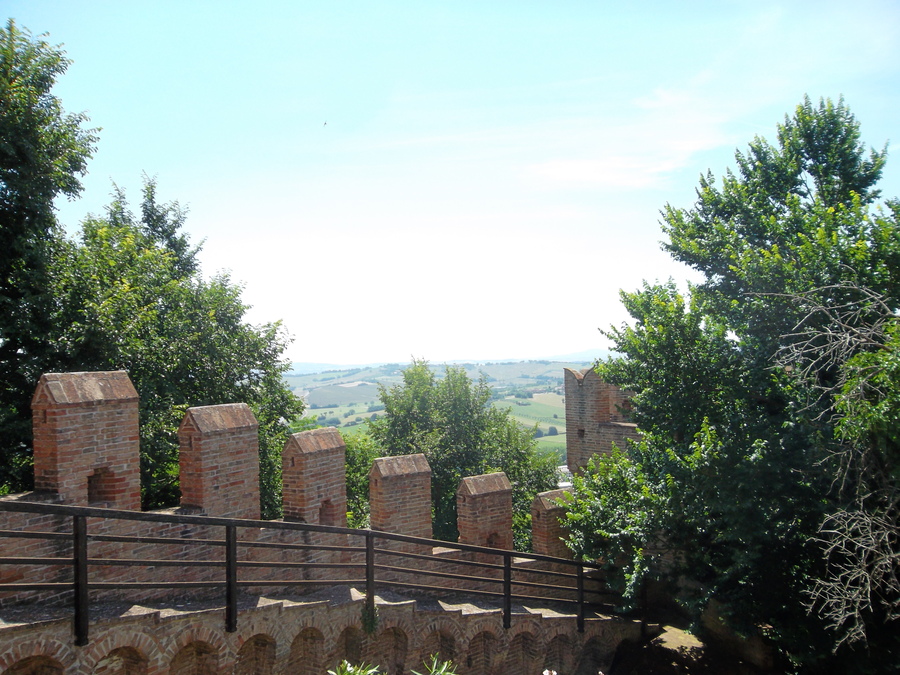 6_castello_di_gradara.jpg