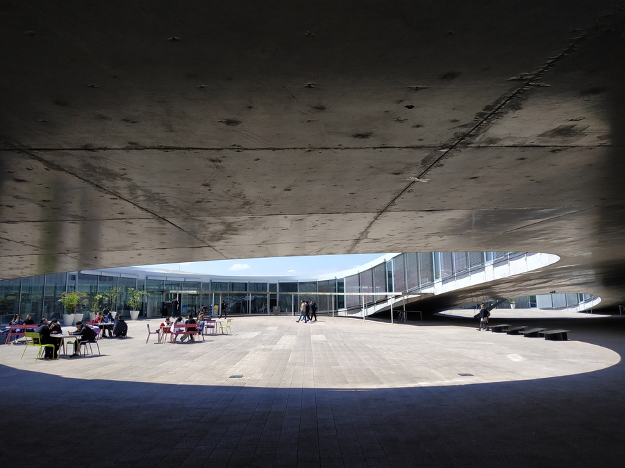 03_EPFL_rolex_library.jpg.jpg