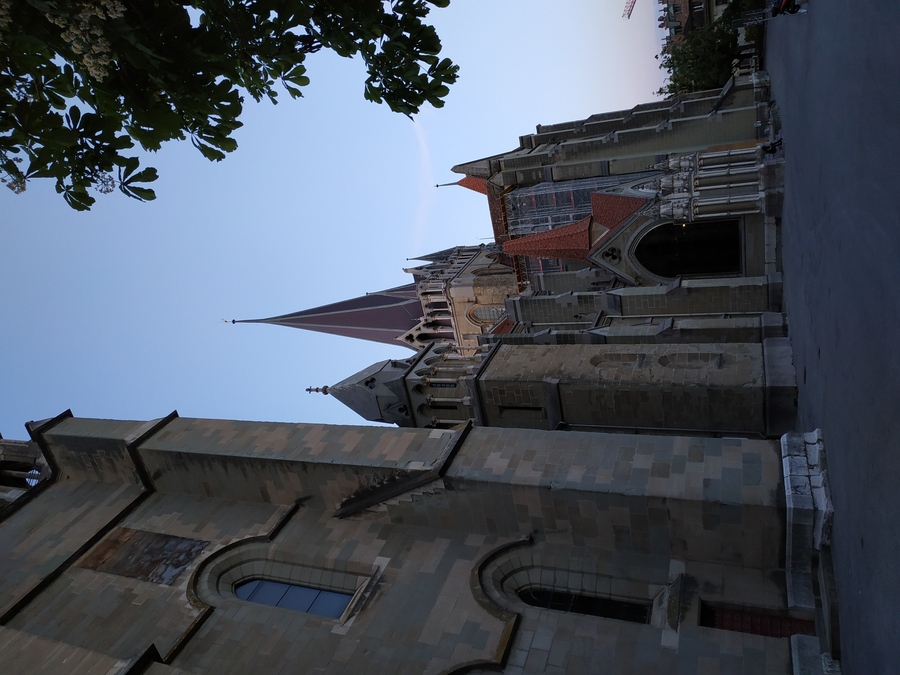 11_lausanne_cathedral.jpg