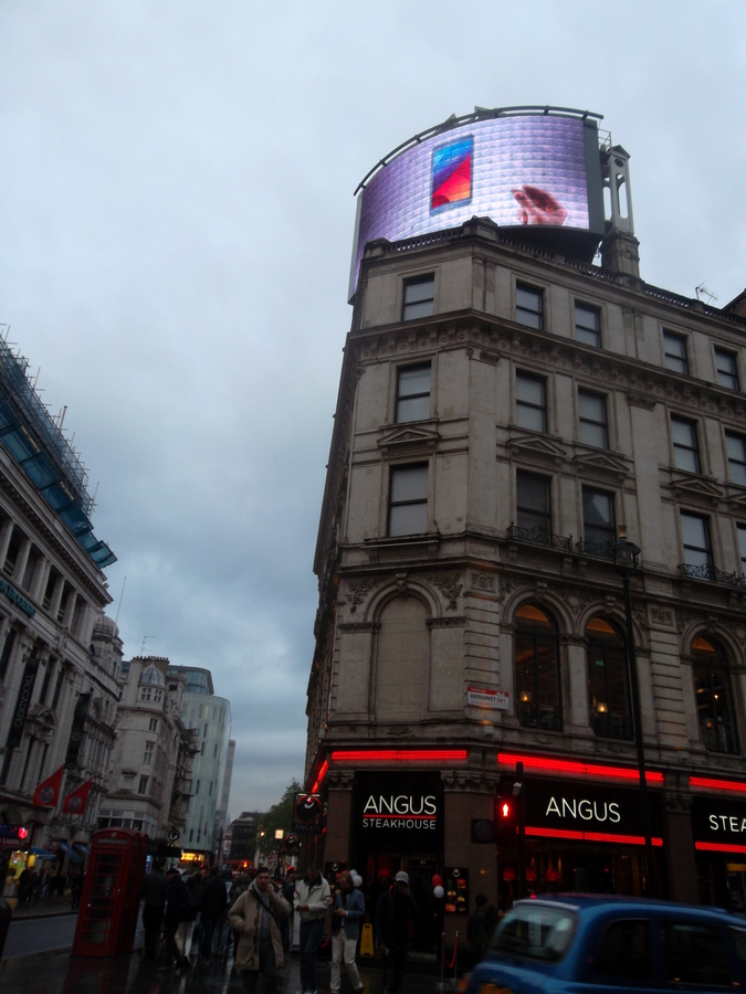 111_piccadilly_circus.jpg