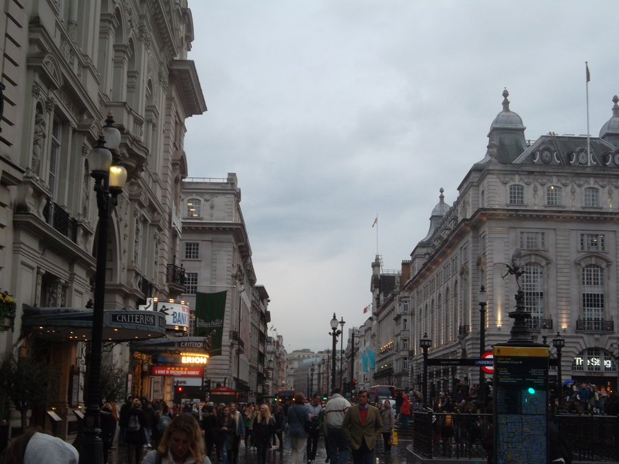 114_piccadilly_circus.jpg