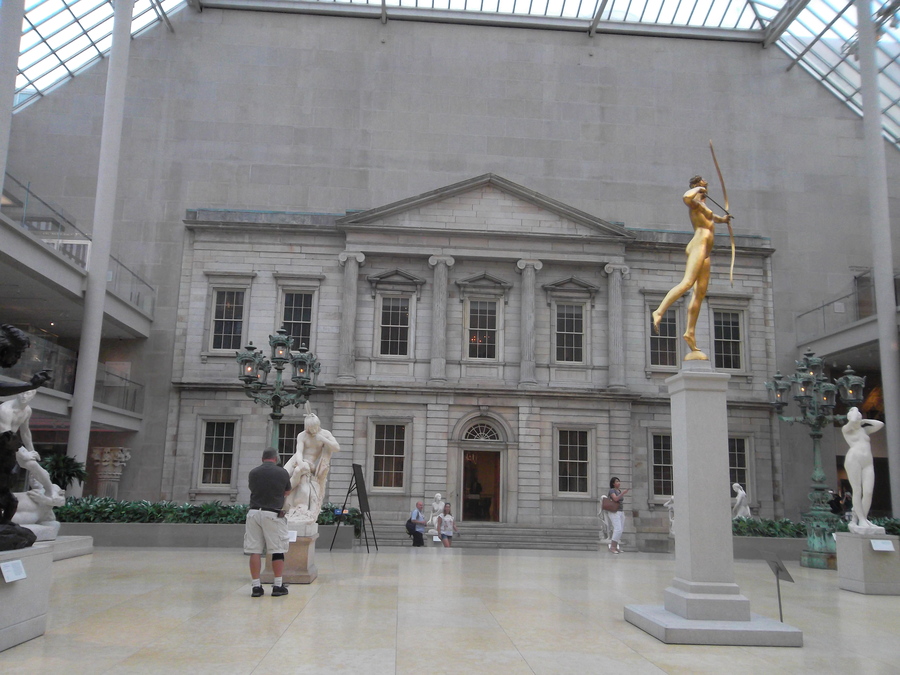 17_met_hall.JPG